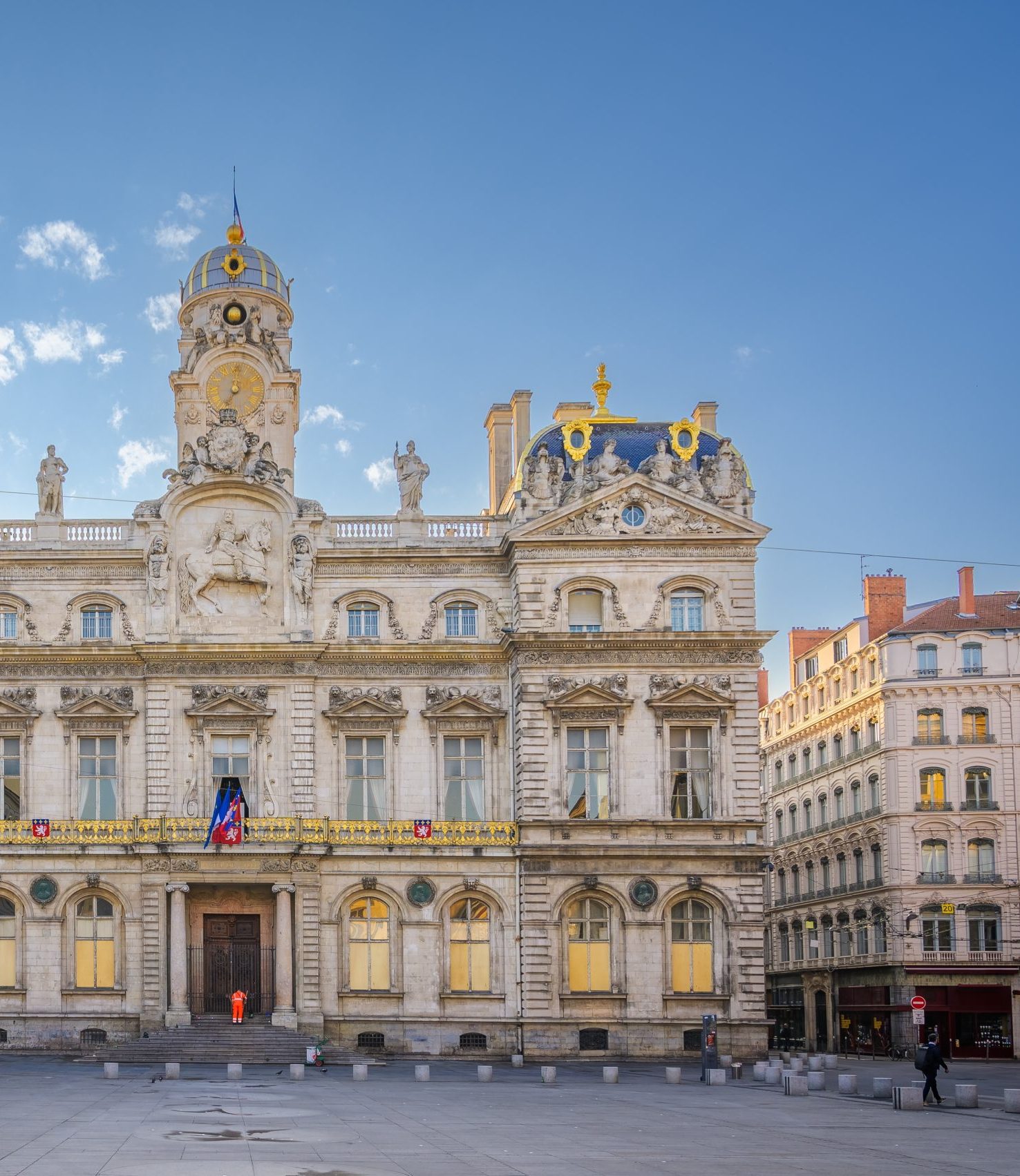 Early,Morning,Hotel,De,Ville,Of,Lyon,-,France